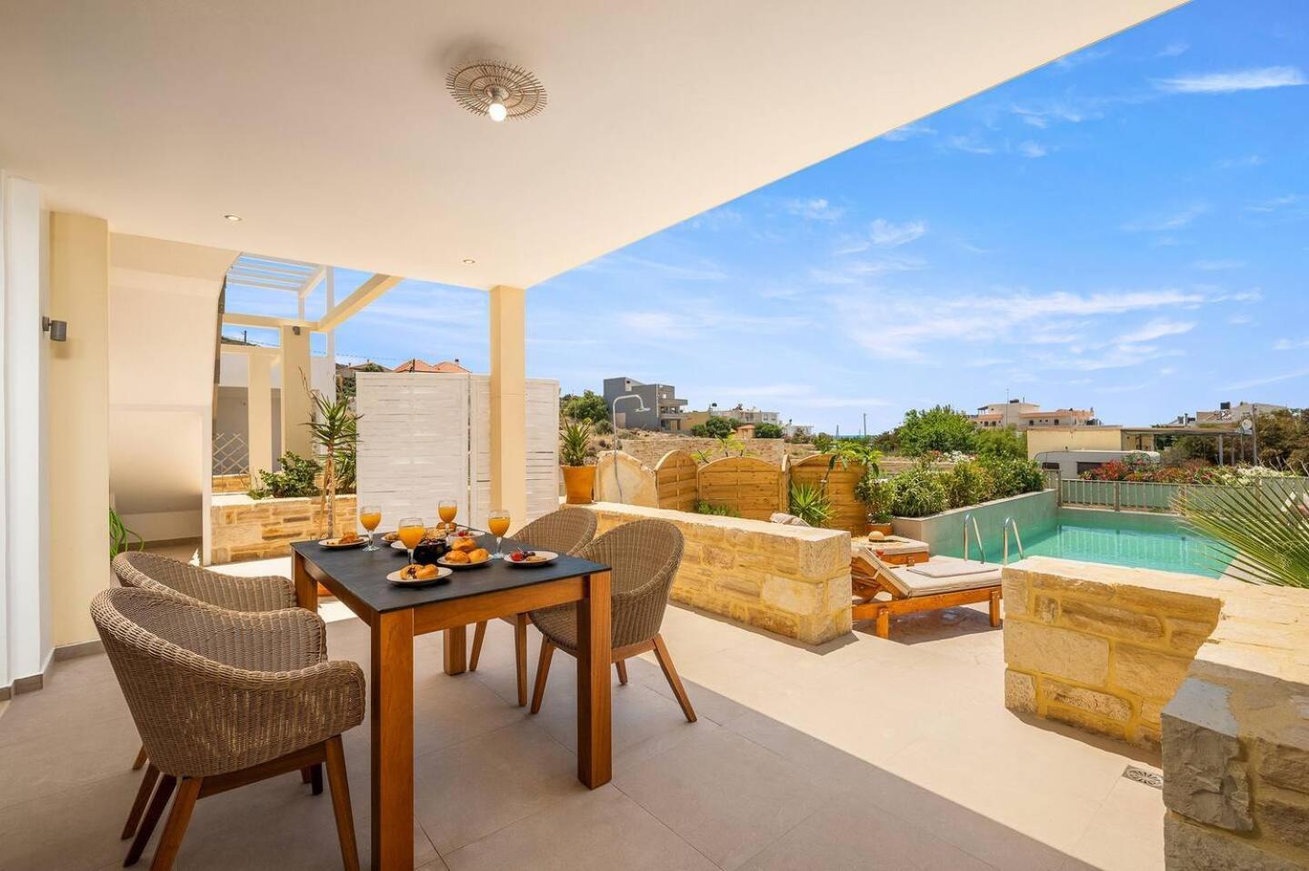 Ammokrinos Luxury Homes,150M From The Beach คาลามากิ ภายนอก รูปภาพ