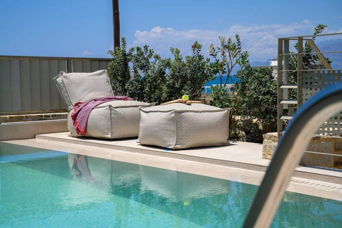 Ammokrinos Luxury Homes,150M From The Beach คาลามากิ ภายนอก รูปภาพ