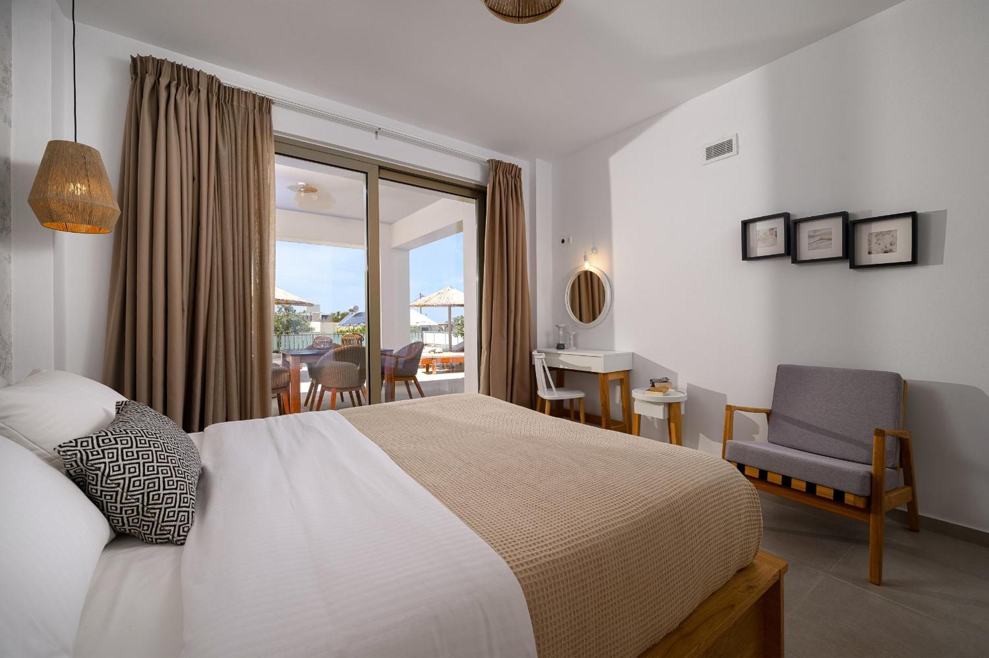 Ammokrinos Luxury Homes,150M From The Beach คาลามากิ ภายนอก รูปภาพ