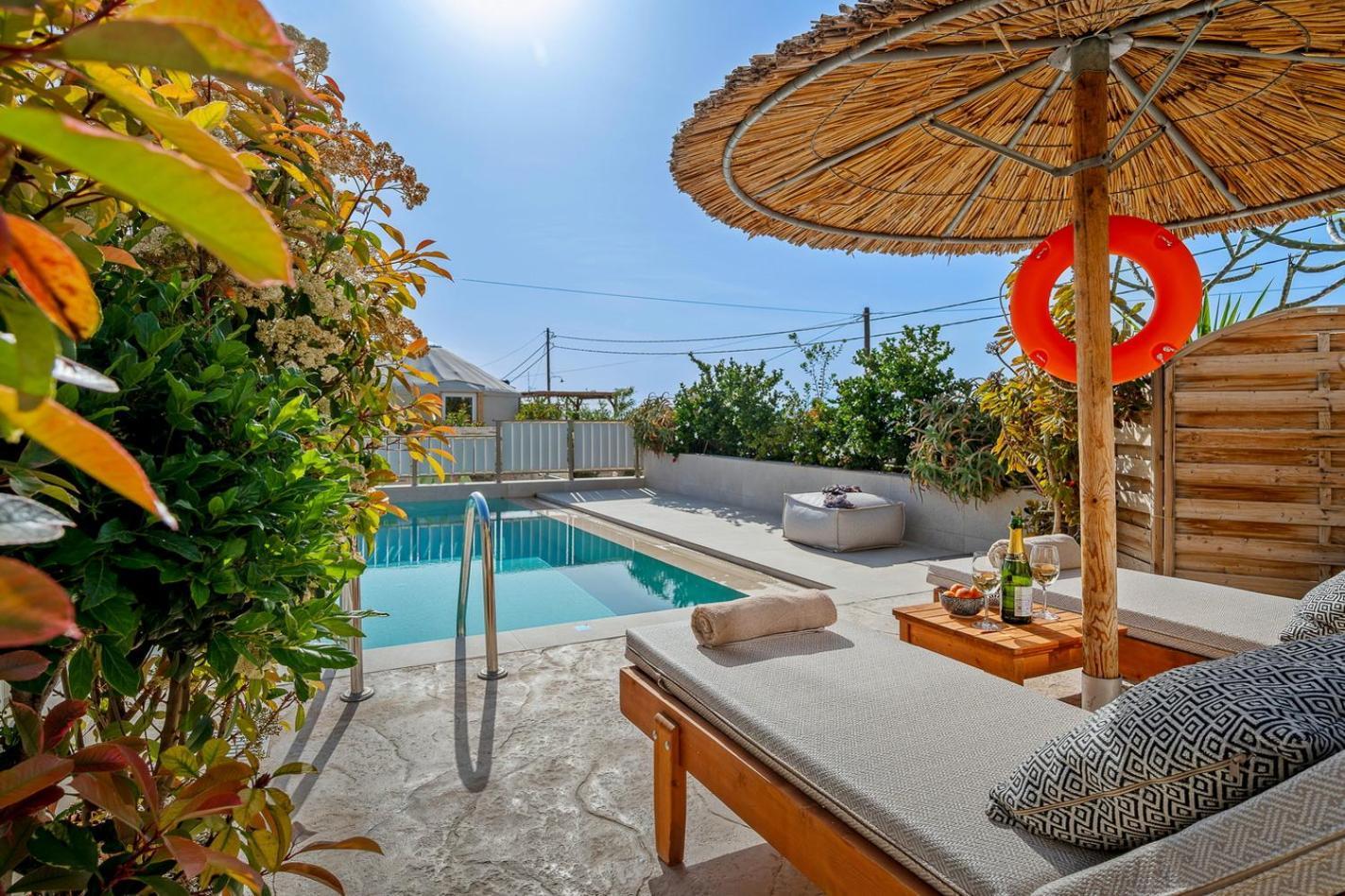 Ammokrinos Luxury Homes,150M From The Beach คาลามากิ ภายนอก รูปภาพ