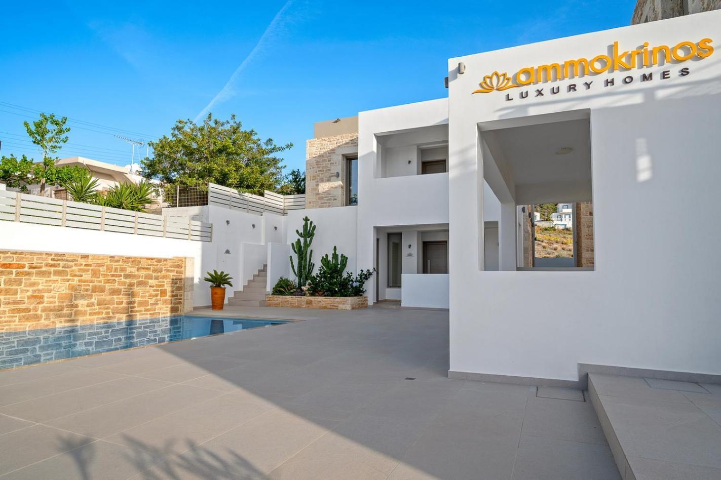 Ammokrinos Luxury Homes,150M From The Beach คาลามากิ ภายนอก รูปภาพ
