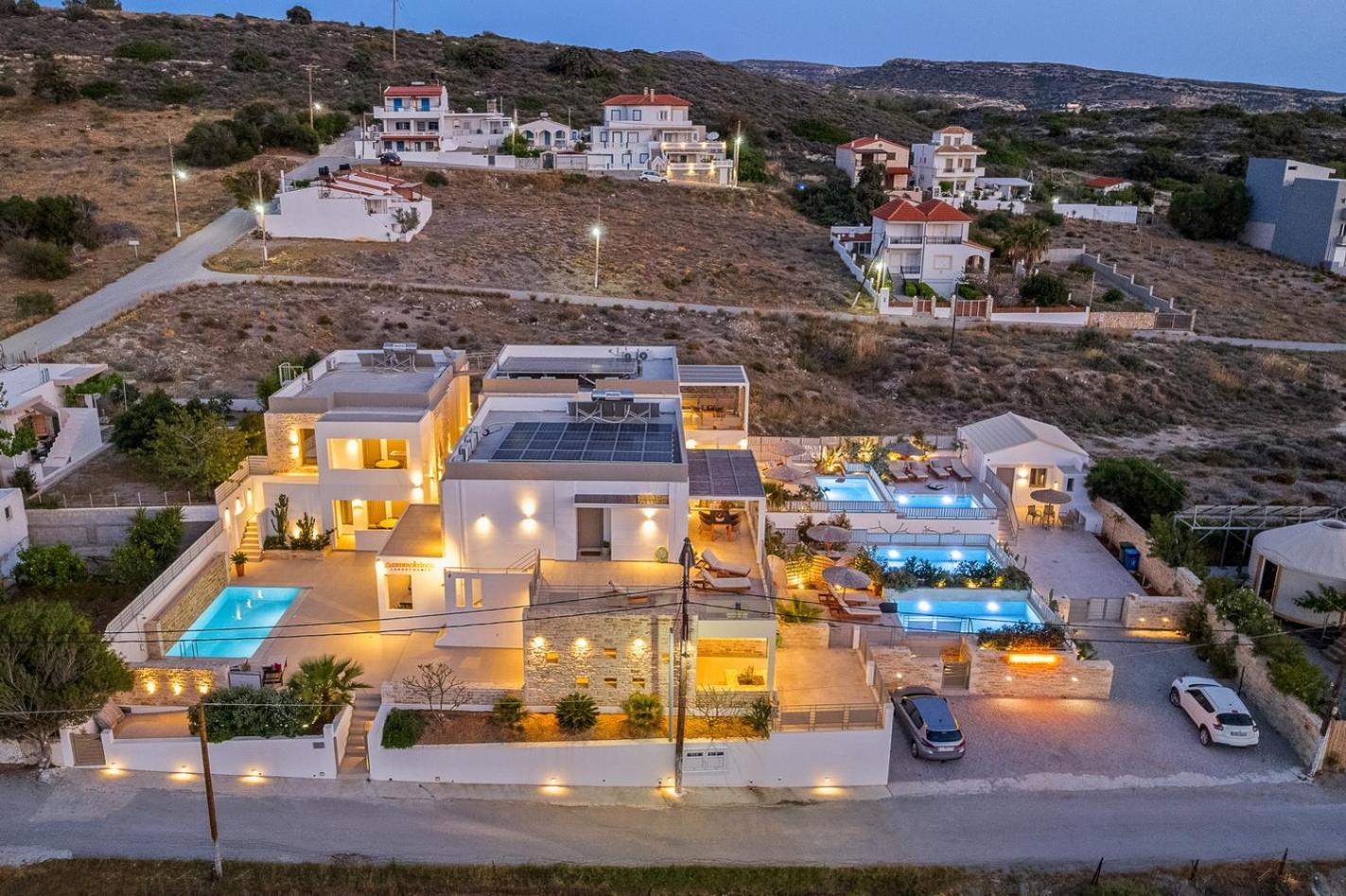Ammokrinos Luxury Homes,150M From The Beach คาลามากิ ภายนอก รูปภาพ